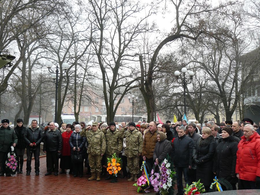 покров вшанувало учасників бойових дій на території інших держав. Зображення 1