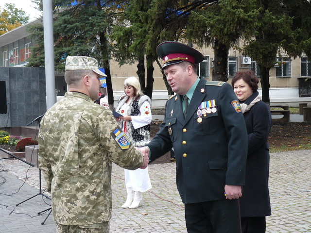 місто покров у день покрови. Зображення 4