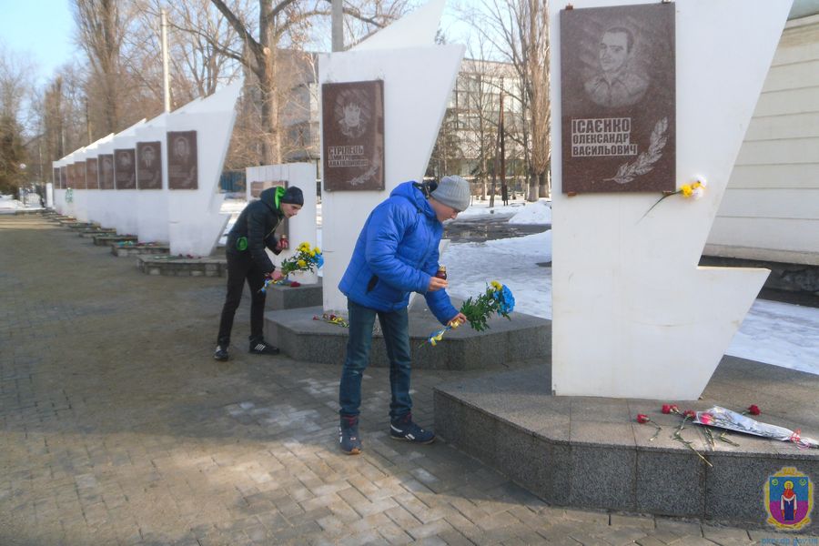 «а сотня відлетіла в небеса…». Зображення 4