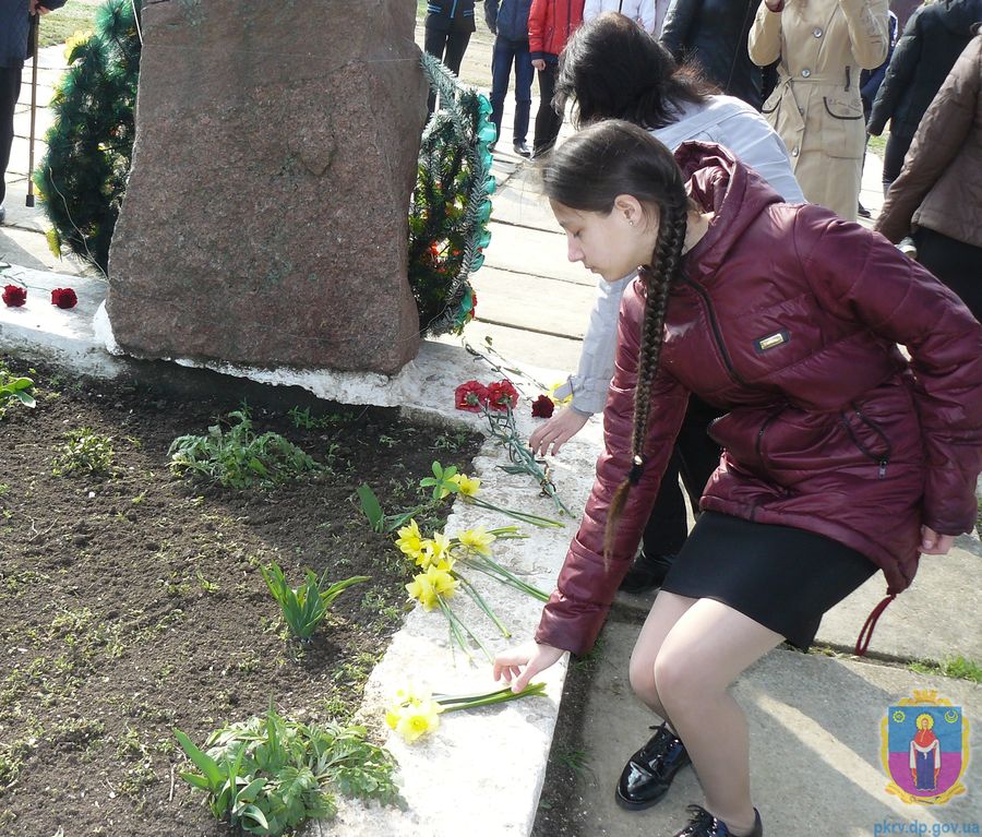 покров вшанував пам’ять в’язнів фашистських таборів. Зображення 4