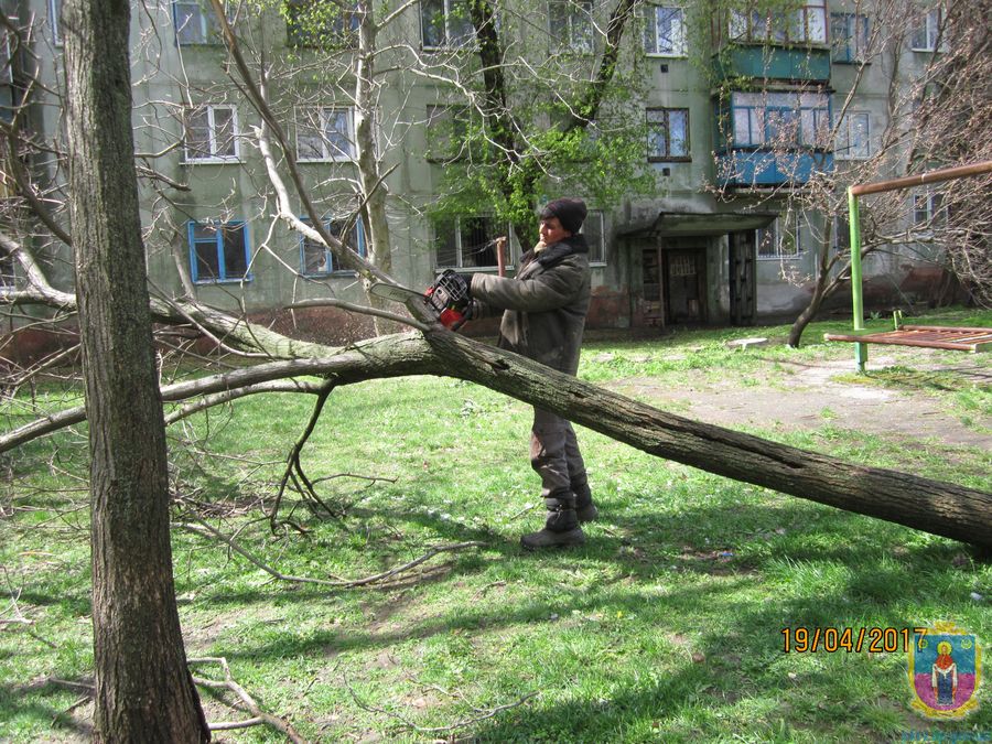 покров долає наслідки негоди. Зображення 4