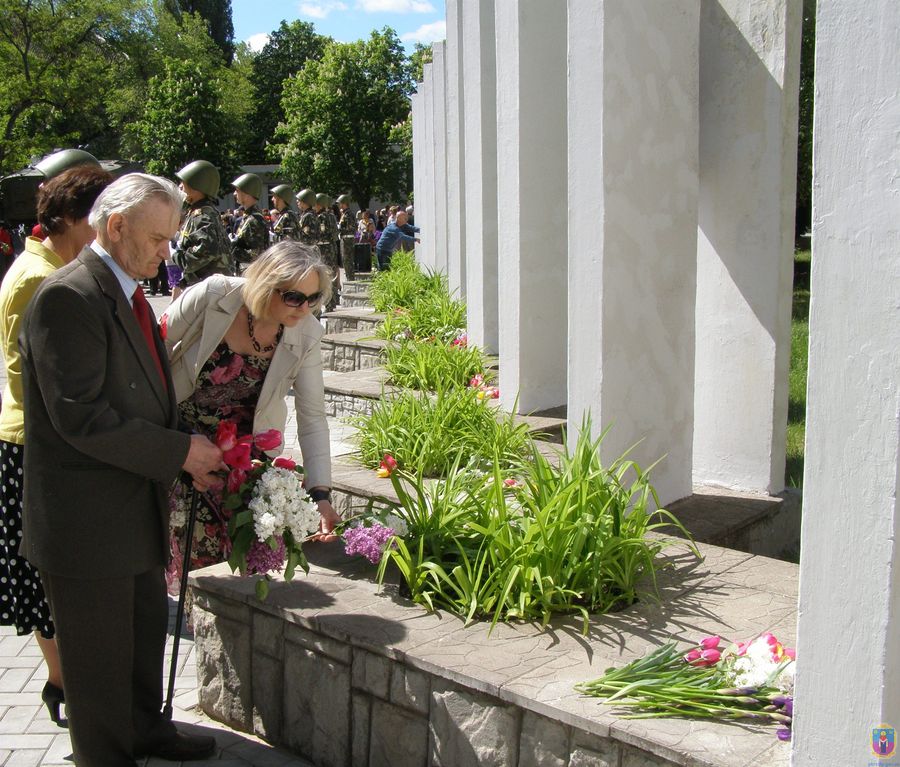 свято зі сльозами на очах. Зображення 11