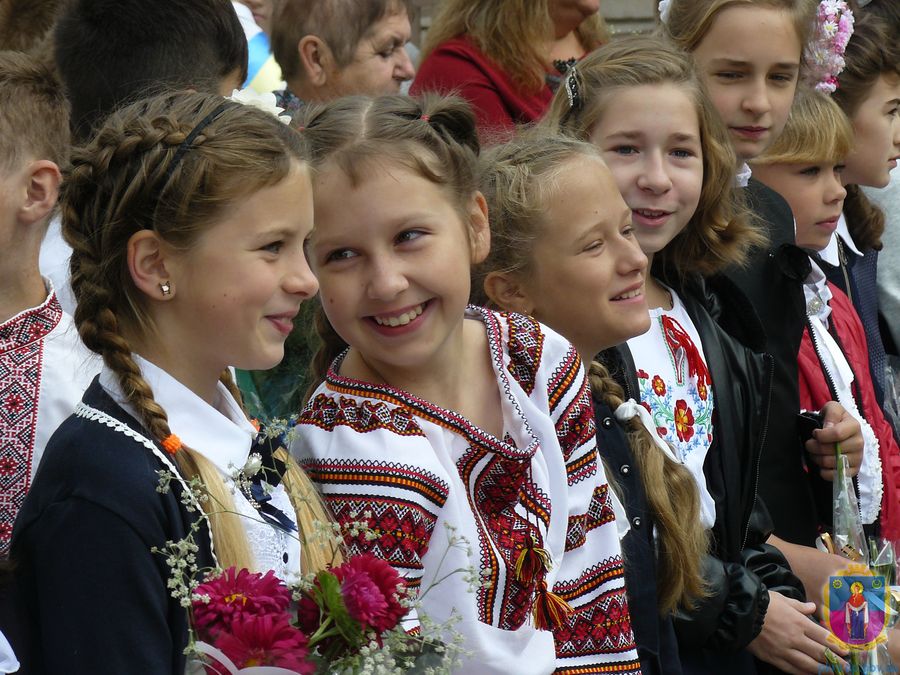 для школярів покрова пролунав перший дзвінок. Зображення 2