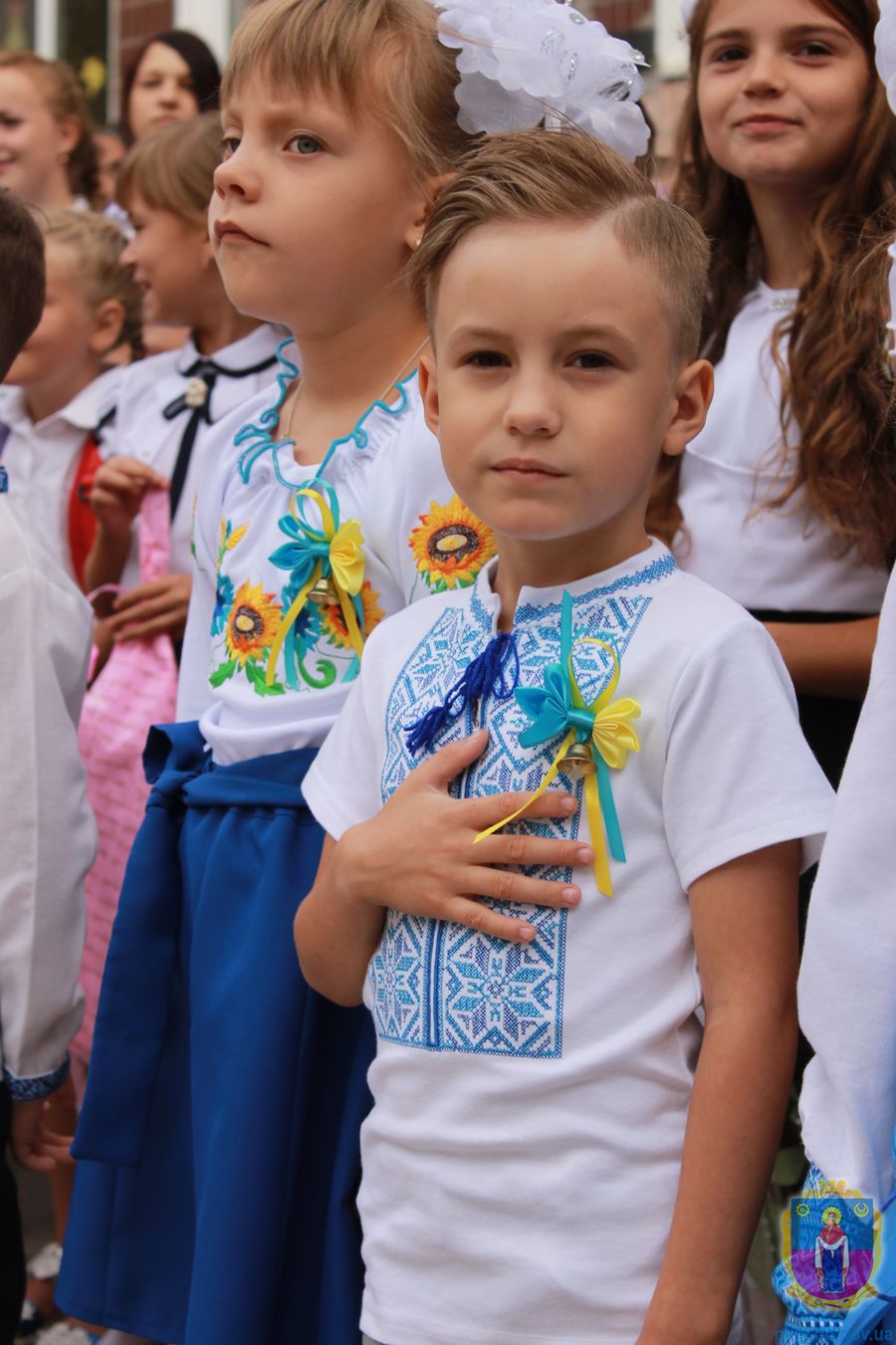 у школах міста пролунав перший дзвінок. Зображення 7