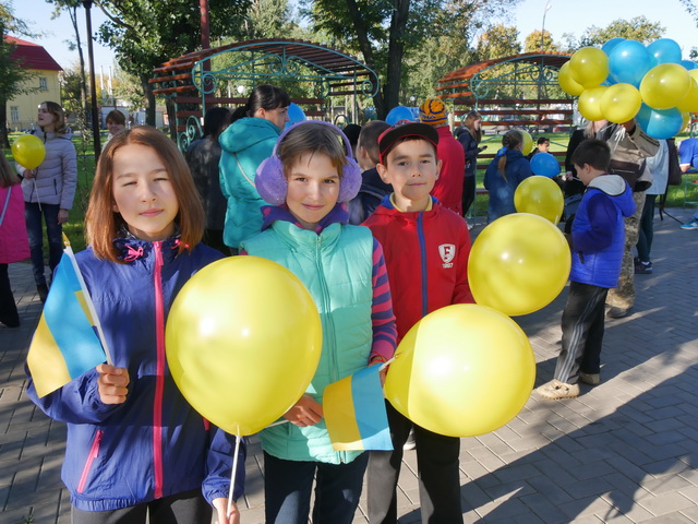 понад 200 покровчан взяли участь у патріотичному забігу на підтримку наших захисників. Зображення 2